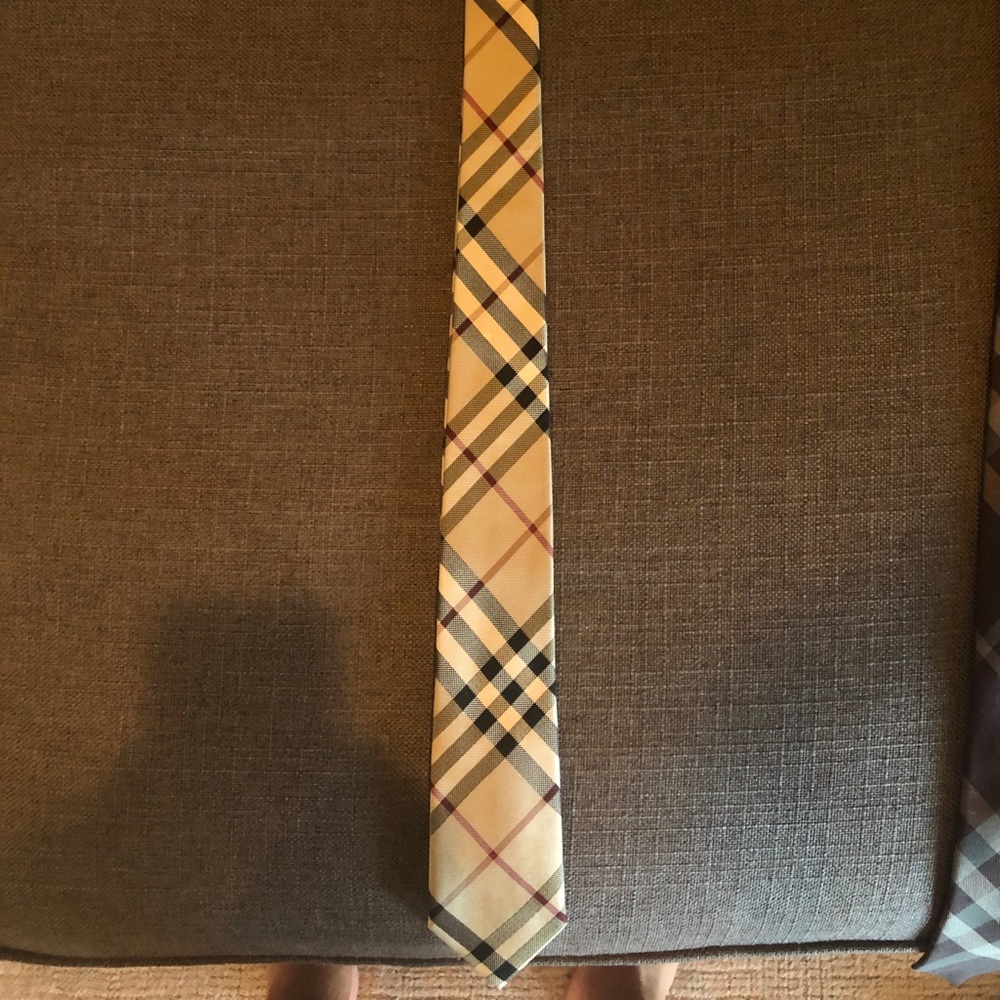 Burberry Classic Vintage Check Tie 100% Silk